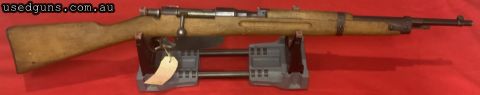 Hi here‚Äö√Ñ√¥s a good example of a Italian made carcano service rifle. The rifle is made by beretta in ww2.has plenty of rifleing in the barrel and would make 