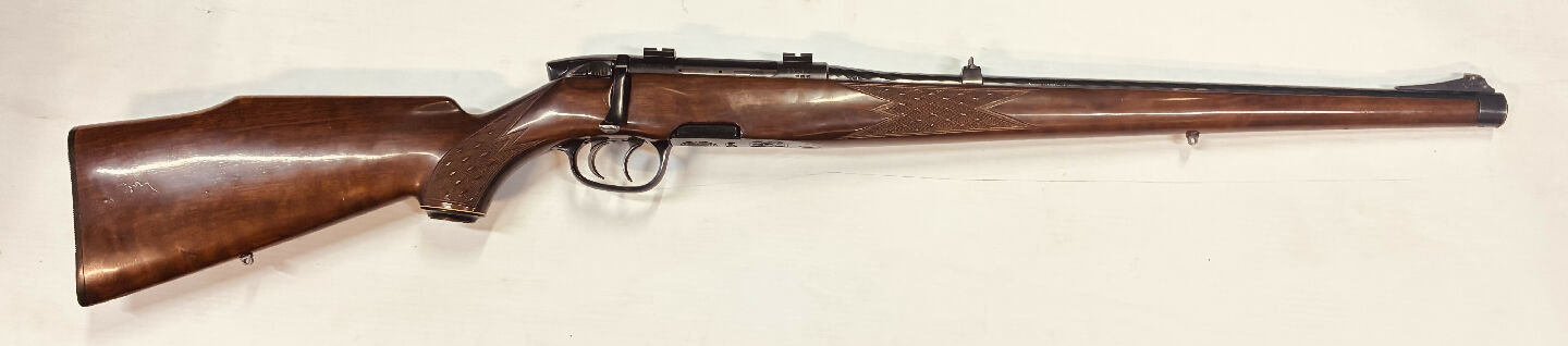 Steyr mannlicher in 6mm Remington Factory original features 2 stage teiggger cold hammer forged barrel. A great one to collect or use come with brass some loade