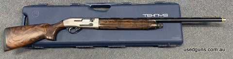 Excellent condiiton Beretta AL391 Teknys in 12G. Comes cased with 5 chokes. Only seen 100 rounds. Small mark on the action. $65 freight to your dealer Australia