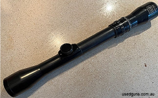 Pecar 2-7 variable scope in excelent condition. Has been serviced by Optical Repairs and functions perfectly (paper work available). No scratches dings or ring 