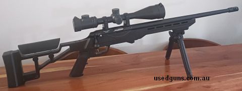 gun has had minimal use on the local range: Proprietary, military-grade steel, cold hammer forged. Medium varmint weight, target crowned.3.1 kg polymerstock is 