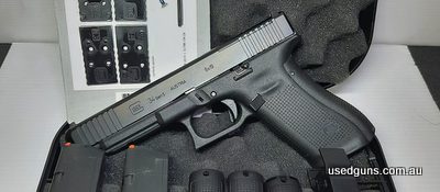Cased With 2 mags, additional backstraps and Glock optics plate set. Postage $75, Stock #C311