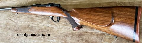 A good tidy hunting rifle, The 591 was made for around 5 years, and is know known for its flat bottom receiver and wonderful Tikka trigger. Rifle has a a VG bor