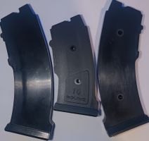 2x 15 round magazine and 1x 10 round magazine