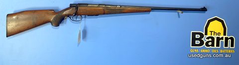 Anschutz 1532 222 Rem in fair condition. Missing back sight, double triggers and checking on stock, bore is 65%, nice project gun for someone with the time to s