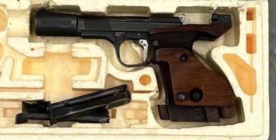 Excellent condition DES 69. Minimal use, original factory box, paperwork, test target and cert. 2 mags.