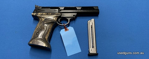 Safari Firearms Handgun Sale! Very good condition Smithy 22A in 22LR. 140mm barrel in very good nick. Comes cased.