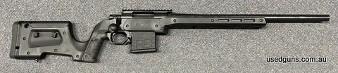 Excellent condition Howa 1500 sitting in an adjustable MDT XRS chassis. Chambered in 223. Sports a heavy barrel. Comes with a detachable 10 round magazine and a