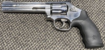 Used Smith & Wesson 617 .22 10 shot - SN: DJH3995