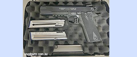 In excellent condition. Has minimal round count. Comes in original hard case with 2 x magazines plus threaded barrel adaptor and ScopeCoat Barrel Boot. $60 frei