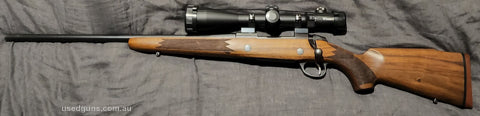Sako 85 in 270 win has a vixen scope with illuminated dot in cross-hair. Sako optilok rings as well . Great gun just not using it .shot it once since purchase