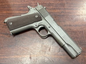 ITHACA GUN CO INC
M1911A1
45 ACP
7 SHOT
5 INCH BARREL
EXCELLENT BORE
PARKERIZED MILITARY FINISH
MILITARY REFINISHED BY U.S. 
PRE VIETNAM WAR
CLEARLY MARKED
"UNITED STATES PROPERTY
M1911A1 U.S. ARMY"
MANUFACTURED 1945
PRE 46 COLLECTABLE HANDGUN
#2401152

EXC $3290