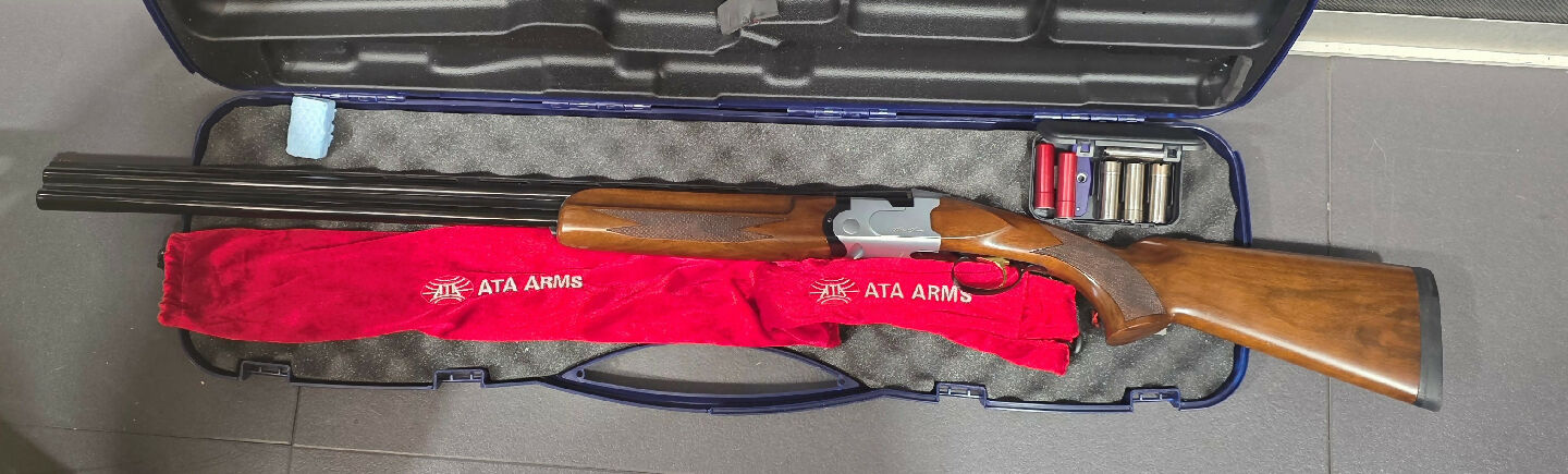 ATA ARMS 686S 20 GAUGE UNDER & OVER COMES WITH HARD CASE AND CHOKES