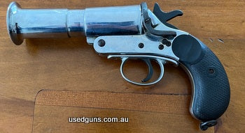 Very good condition flare gun. No licence required within NSW and VIC
