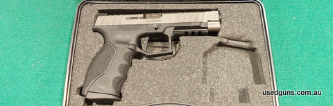 with case, spare mag