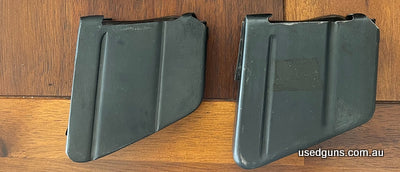 4 x .303 magazines, 1 x MLE magazine with trigger guard and mag loop and link all still connected , 1 x SMLE No1 Mk III No 3 Mag, 1 x SMLE No1 MK3* Mag, 1 x No4
