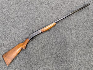 STIRLING
SINGLE BARREL
12 GAUGE
30 INCH BARRELS
WITH EJECTOR
MADE IN JAPAN
TIGHT ACTION
#3517

VGC $220