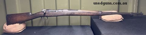 1909 Argentine Mauser 7.65x53 Mauser Fabrica Militar de Armas Portatiles Gun is in fair working condition Barrel is in excellent condition Timberwork has extens