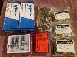 1 x 7.62 Tokarev, Lee 3 piece dies, 1 x Lee factory crimp die, 300 x Starline cases (new), 121 x Starline cases (used), 595 x Blackhawk 78gr RN lead projectiles