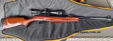Stoeger RX40 under-lever air rifle with timber stock. - .177 cal single shot, - Factory Stoeger 3‚Äö√Ñ√¨ 9 X 40 scope, also has windage and elevation adjustable