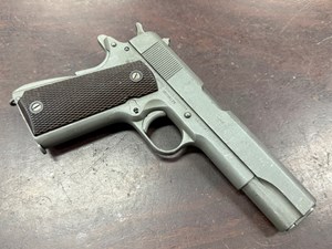 ITHACA GUN CO INC
M1911A1
45 ACP
7 SHOT
5 INCH BARREL
EXCELLENT BORE
PARKERIZED MILITARY FINISH
MILITARY REFINISHED BY U.S. 
PRE VIETNAM WAR
CLEARLY MARKED
"UNITED STATES PROPERTY
M1911A1 U.S. ARMY"
MANUFACTURED 1941
PRE 46 COLLECTABLE HANDGUN
#724174

EXC $3290