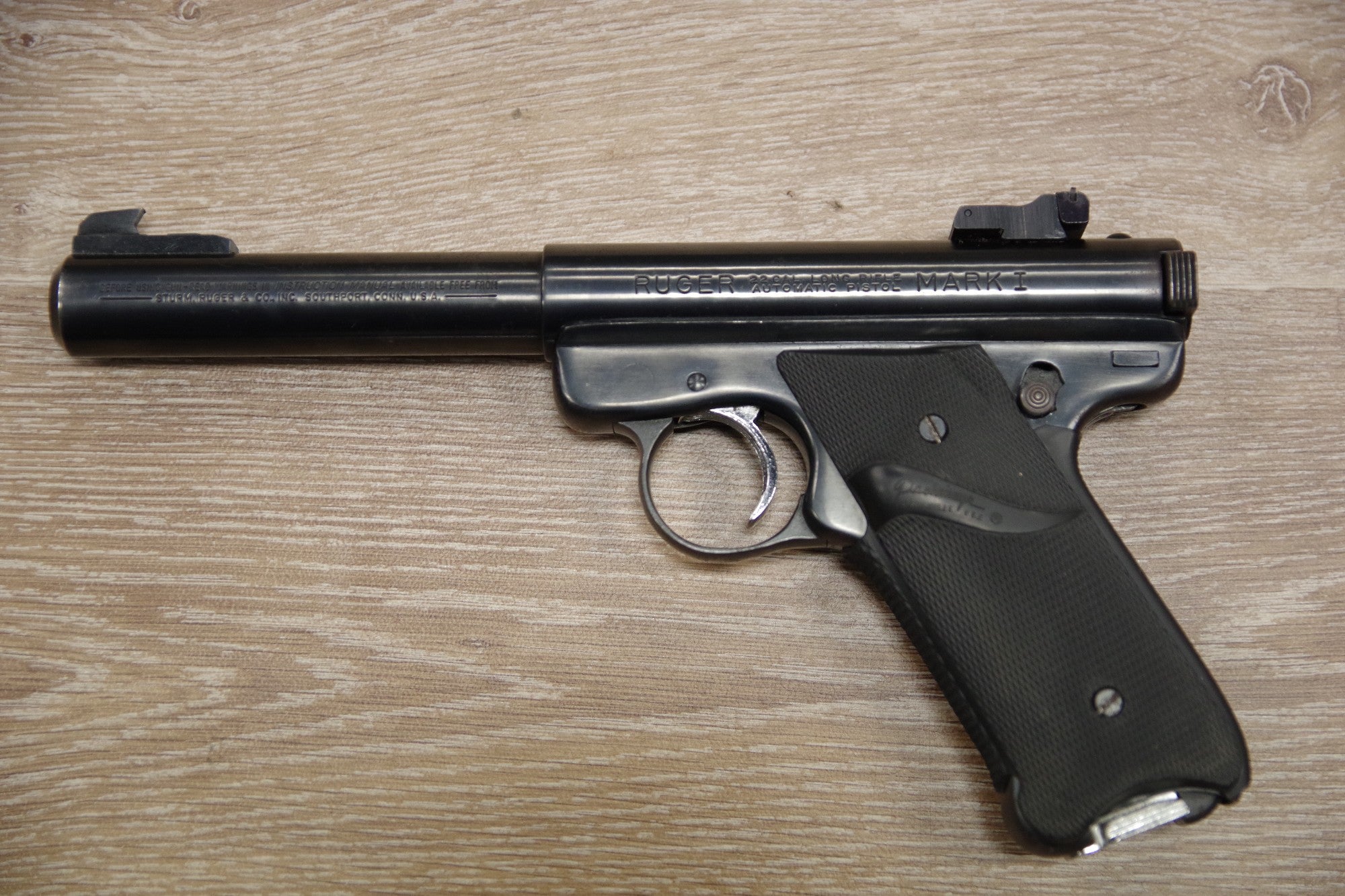 S/H RUGER MK I TARGET SEMI AUTO PISTOL .22LR (FA209)