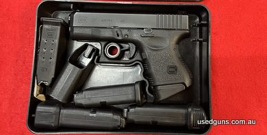 Glock 27 40 S&W with 88mm barrel and 5 x 9 round magazines in good condition. For enquiries please call the store on 0746328258.