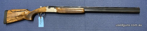 Excellent condition Beretta Silver Pigeon 12G over and under. Has 30 inch barrels with a low rib. Comes cased. Excellent condition bores. Has an adjustable stoc