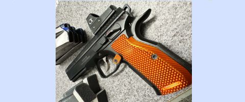 Includes 6 Mecgar Magazines & Armanov grips