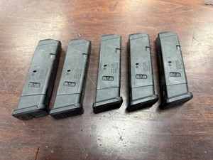 GLOCK
MODEL 17 / 34
9MM
10 SHOT
MAGPUL PMAG
FIVE ONLY

EXC+ $22 EACH