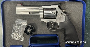 cased in orignal case with a speed loader , in very good condition. approx 1200 factory rounds fired through it.consignment sale.