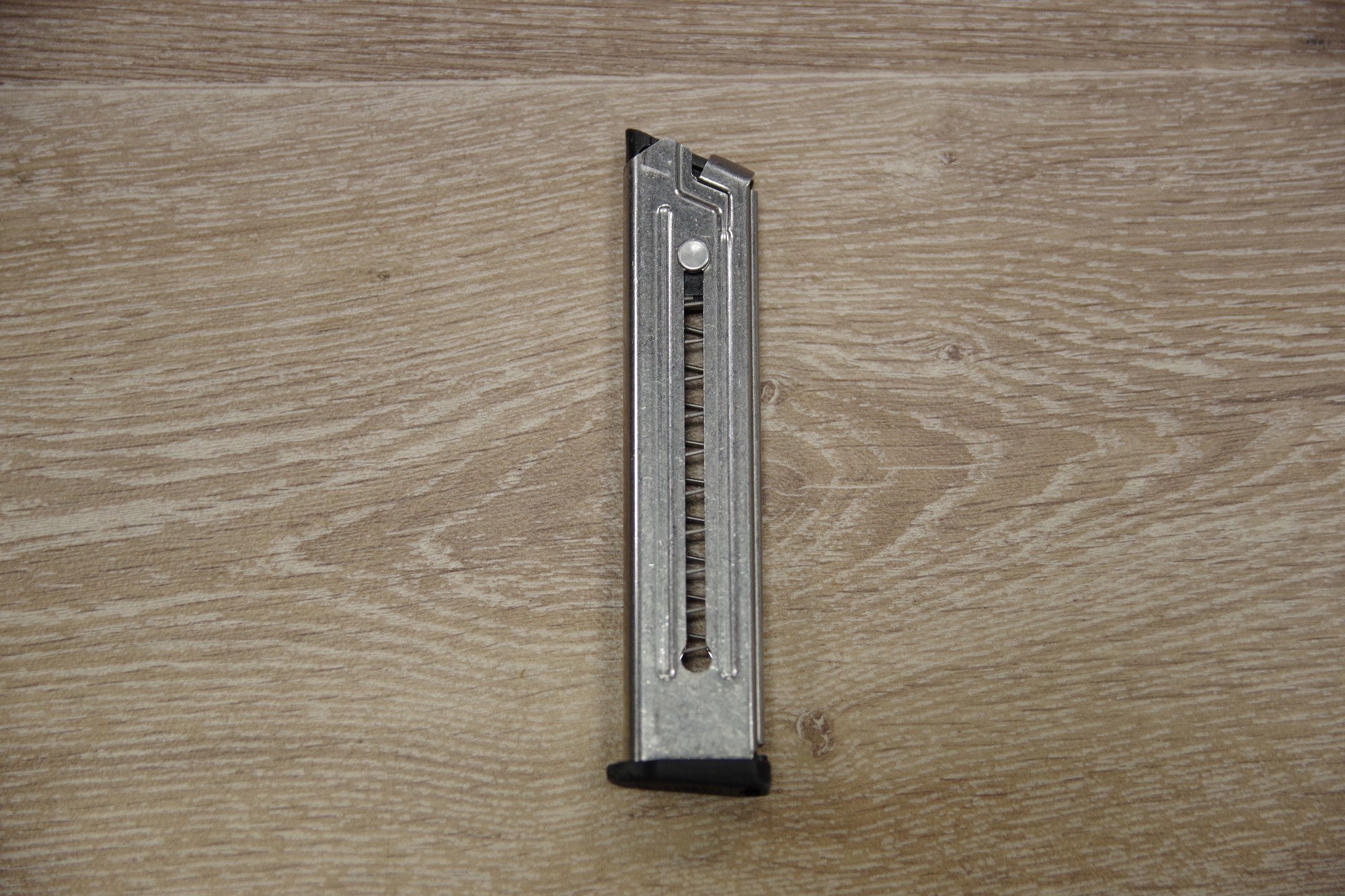 S/H SMITH & WESSON VICTORY 10 ROUND MAGAZINE 22LR