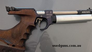 Comes cased with two air cylinders
