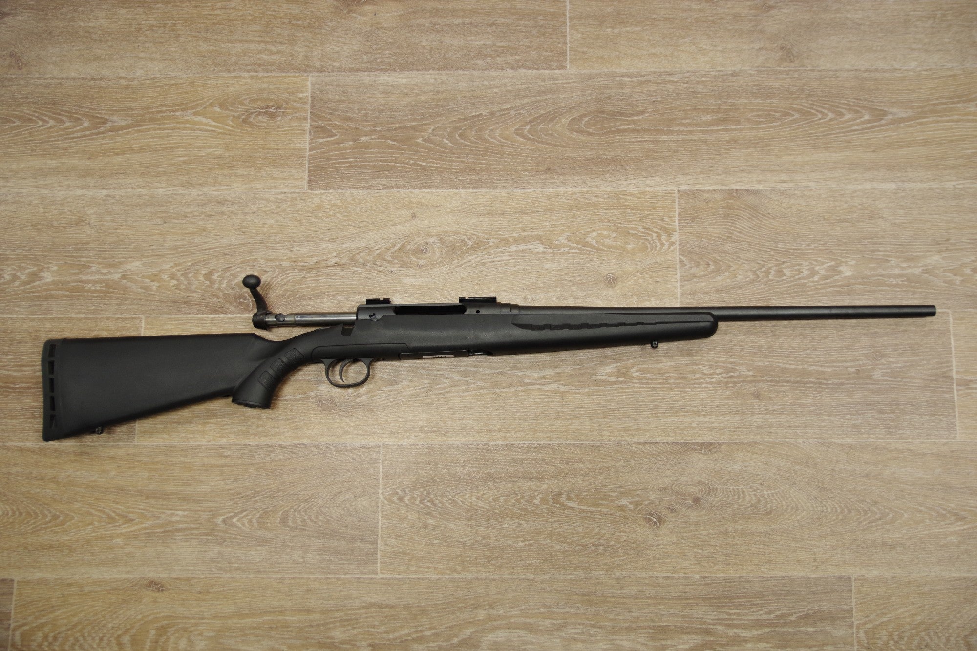 S/H SAVAGE AXIS BOLT ACTION RIFLE 243 (FT777)