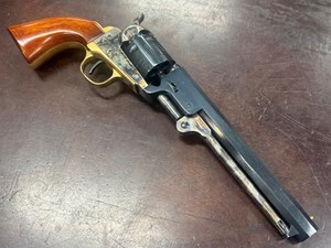 UBERTI 
1851 NAVY
36CAL
6 SHOT
CAP N BALL
BLACK POWDER
7.5 INCH OCTAGONAL BARREL
COLOR CASE FINISHED FRAME
WALNUT GRIPS
BRASS TRIGGER GUARD AND
BACK STRAP
#D82920

EXC+ $349