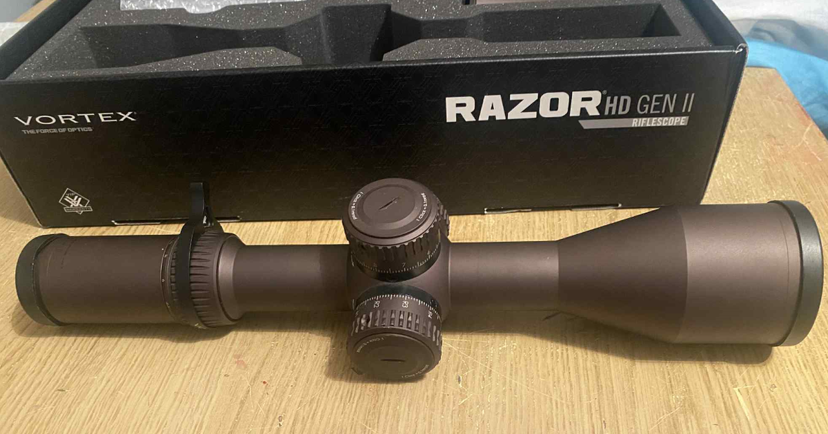 Vortex Razor Gen II 4.5-27x56 FFP - EBR-7C (MRAD)