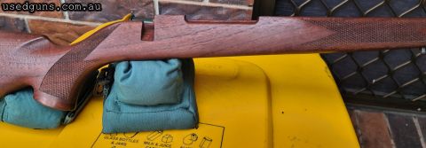 OIL FINISHED STOCK TAKEN OFF A NEW WEATHERBY MK 5 300 MAGNUM RIFLE MADE IN THE USA, GOOD GRAIN, RARE QUARTER CUT TIMBER, EVEN BOTH SIDES WITH ROSEWOOD TIP AND O