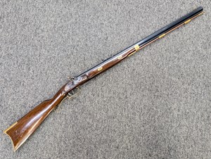 ARDESA
HAWKEN
54CAL
PERCUSSION 
BLACK POWDER
31 INCH OCTAGONAL BARREL
SPANISH MANUFACTURE
COLOR CASE FINISHED SIDE PLATE
DOUBLE SET TRIGGERS
REAR BUSCKHORN SIGHT
#062957

VGC $590