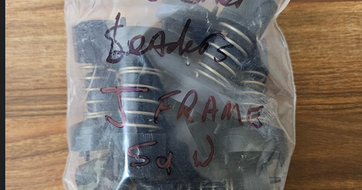 Jet loader for J-frame Smith & Wesson