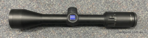 Very good condition Zeiss Terra 3x 3-9x40 scope. Clarity excellent with a Z-Plex reticle. Has small exterior surface markings preventing a excellent listing. Ma
