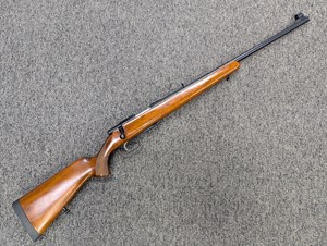 ANSCHUTZ
MODEL 1532
222REM
3 SHOT
DETACHABLE MAGAZINE
24 INCH BARREL
CLASSIC BLUED FINISH
FACTORY OPEN SIGHTS
LOVELY CHECKERED TIMBER STOCK
SUPER SMOOTH ACTION
CLEAR MARKINGS
MARKED MADE IN "WEST GERMANY"
AFTER MARKET RECOIL PAD FITTED
#1297716

EXC $1390