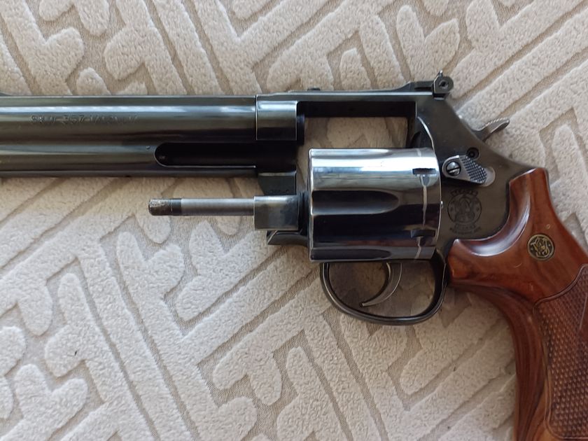Smith and Wesson 586-8
