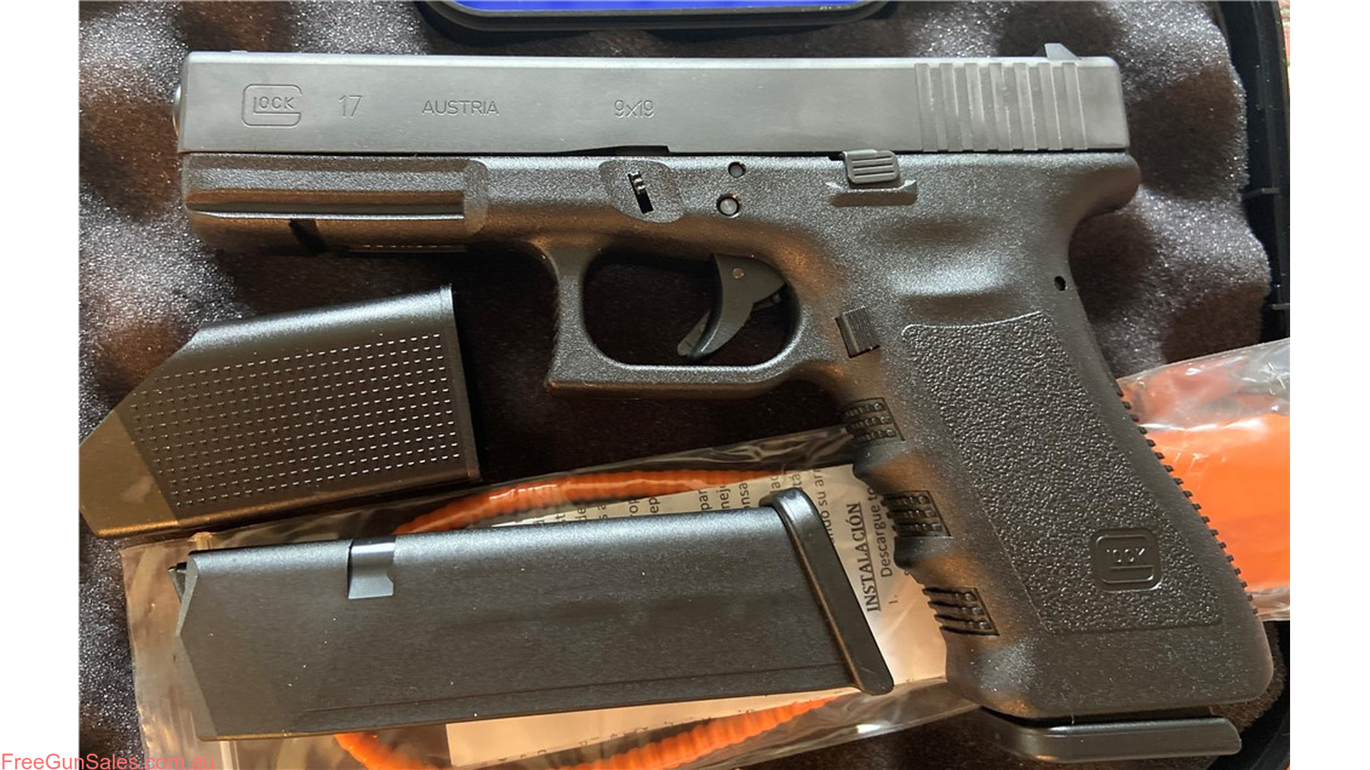 Glock G17 Gen3 New in Box. Two 17 Round Mags, Factory Case, Cleaning Kit