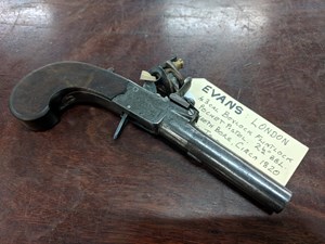 EVANS LONDON
43CAL
BOX LOCK FLINTLOCK
POCKET PISTOL
2.5" BARREL
SMOOTH BORE
CIRCA 1820
FOLDING TRIGGER
WALNUT GRIPS
VGC $1255
