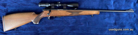 22.8 inch mid weight barrel. Unmarked, As new condition. Fired under 35 rounds. Very accurate.