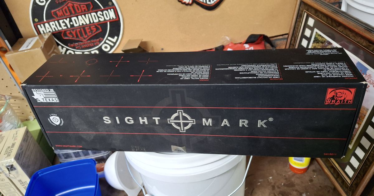 Sight mark night and day scope