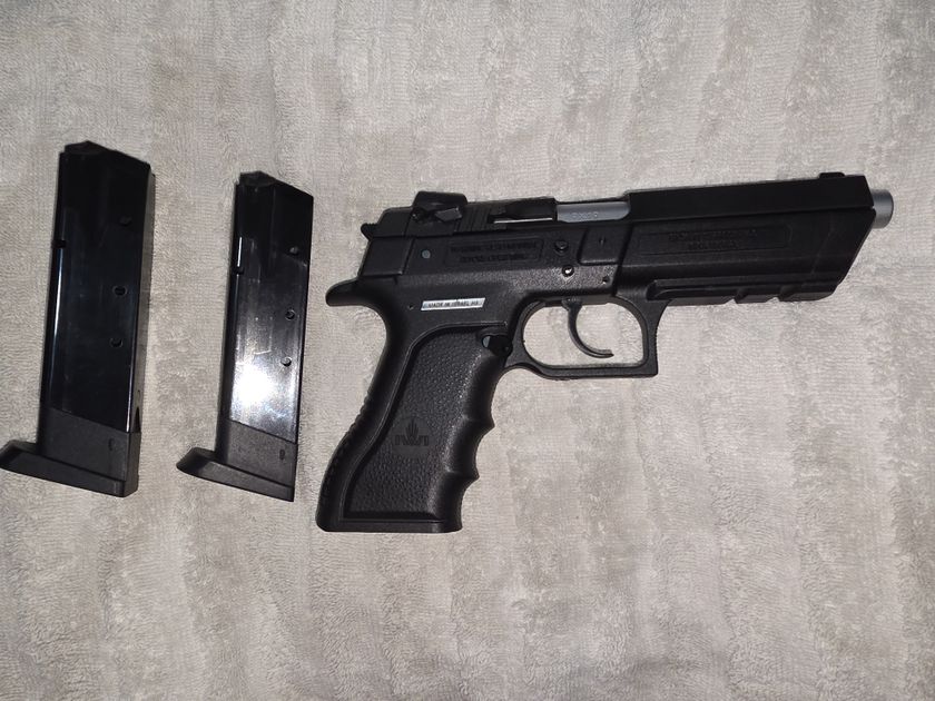 Baby desert eagle