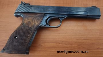 Good original Smith  Wesson 41 with 4 mags