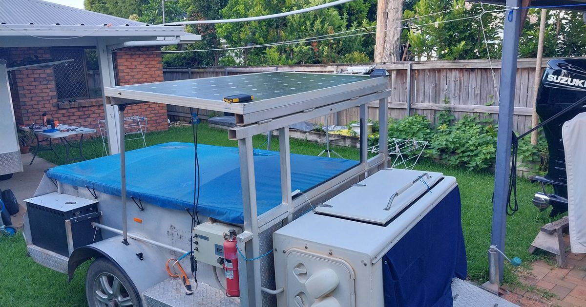 Alloy quad trailer + solar refrigeration