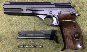 This pistol comes with a spare ten shot magazine and shows very little evidence of use. A quality entry level pistol at an excellent price.